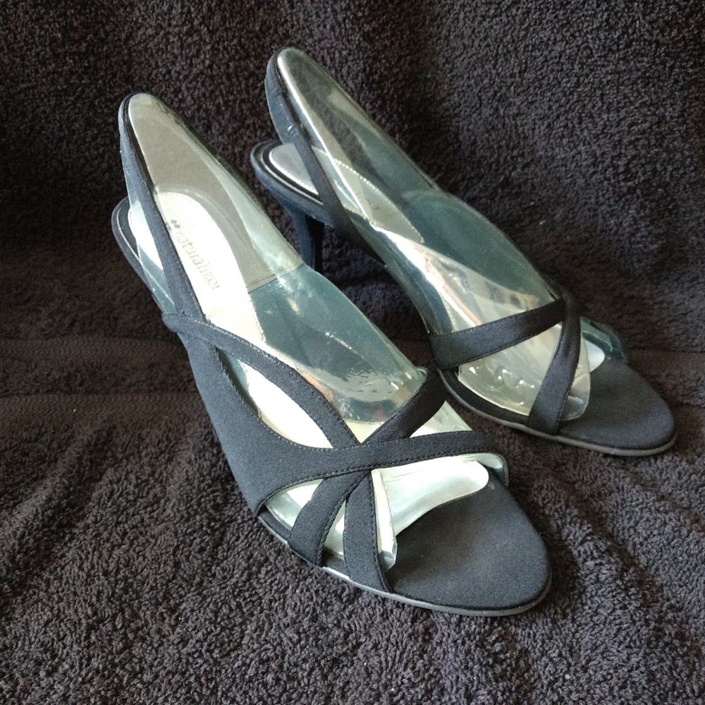*Naturalizer Black Heels* - Picture 2 of 11
